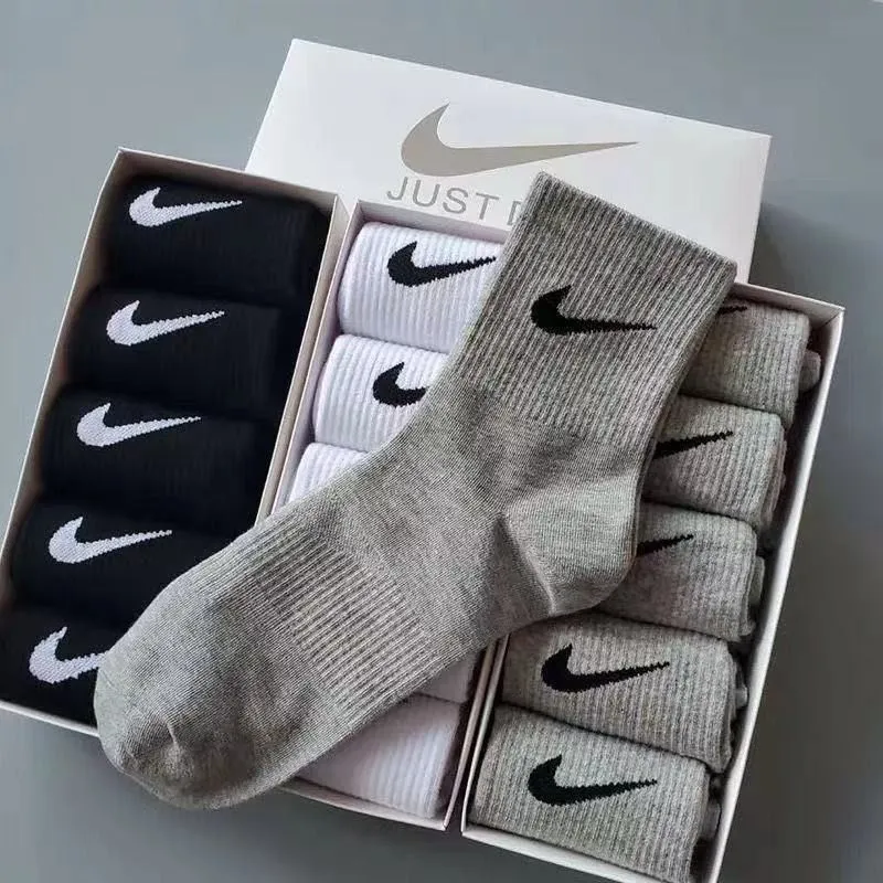Chaussettes et couvre-chef